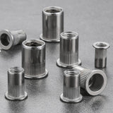 Wensilon - 200 tuercas de remache M6 métricas de acero inoxidable con acabado 304, cabeza plana, tuerca de inserción roscada, cuerpo moleteado
