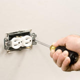 Klein Tools 80031 Juego de destornilladores, kit de 5 piezas, incluye 2 ranurados, 2 Phillips y 1 destornillador de punta cuadrada, agarre cómodo